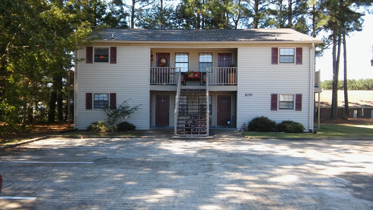 Primary Photo - 200 Pinehurst Dr