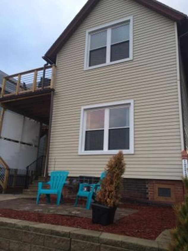 Primary Photo - Nice 2 Bdrm 1 Bath w/ Exceptional view of ...