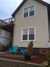 Building Photo - 532 E Glover Ave