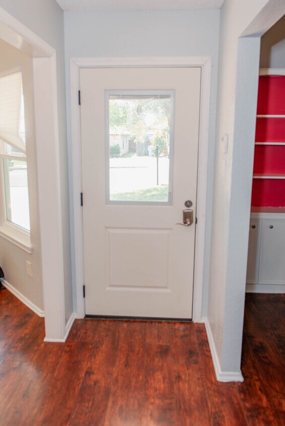 Foto principal - 1002 Cresswell Dr