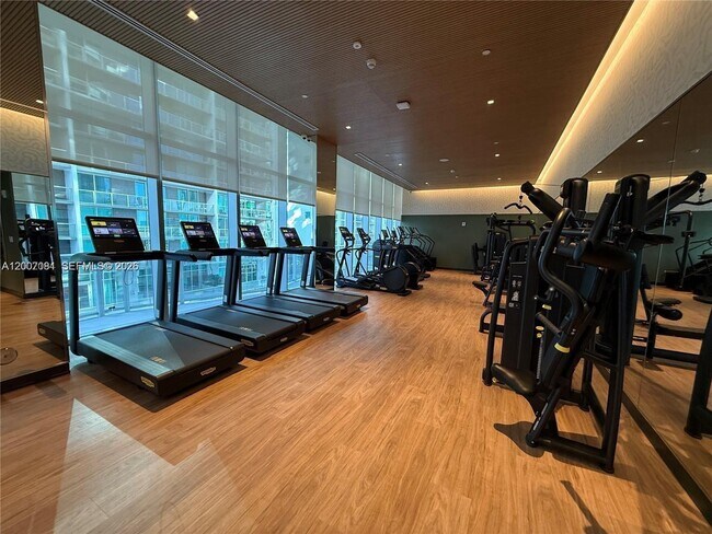 Foto del edificio - 77 SE 5th St