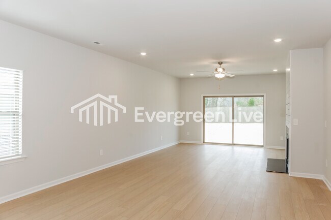 Foto del edificio - 14673 Mountain Strm Dr