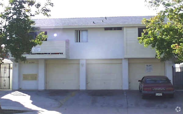 Building Photo - 4250 46th St