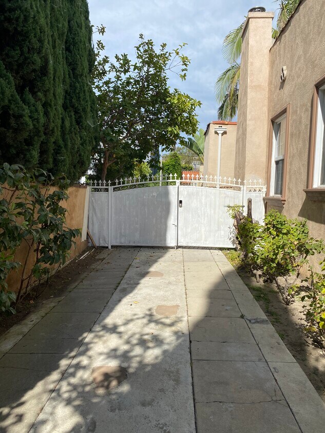 Primary Photo - 138 N Hamel Dr
