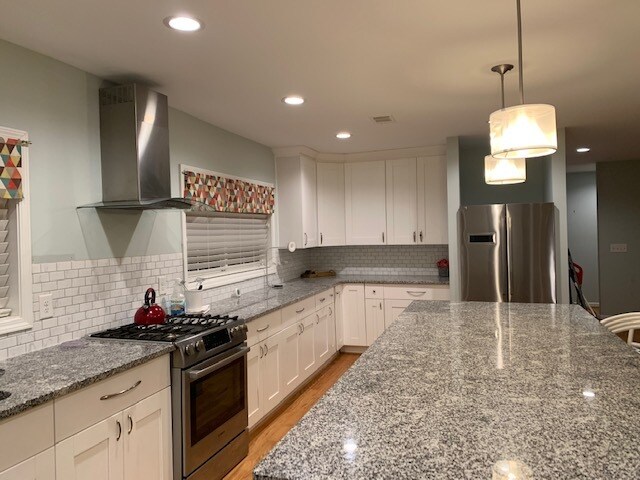 Building Photo - 2410 W Rugby Ave