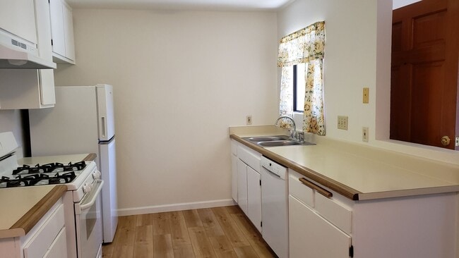 Foto del edificio - Quail Meadows Downstairs Condo