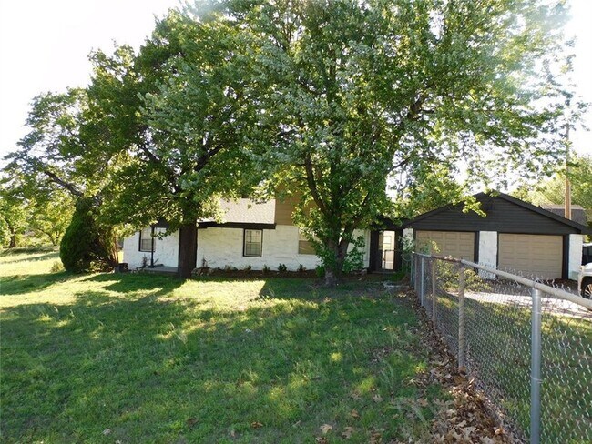 Photo - 6301 S Choctaw Road Unit House