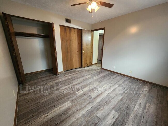 Foto del edificio - 1215 A St