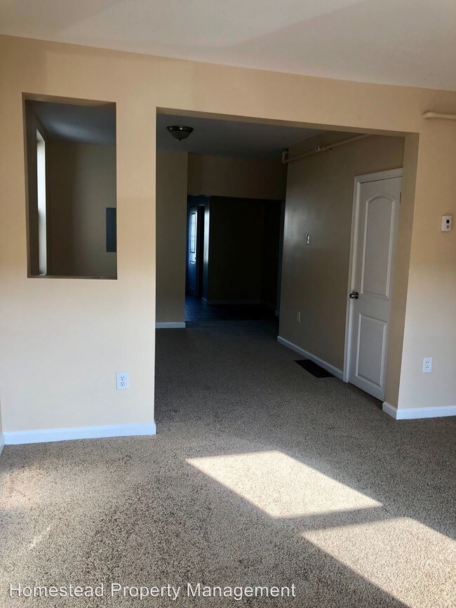Building Photo - 4 br, 1 bath House - 4 W. 5th Street