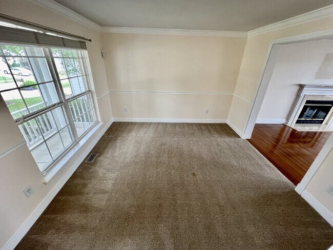 Foto del edificio - 16846 Kingstowne Way Dr