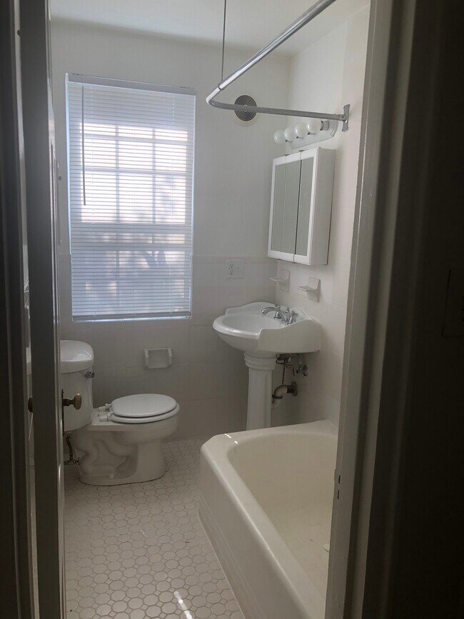 Bathroom - 3407 Commonwealth Ave