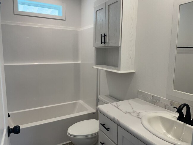 Building Photo - 5652 Blue Harbor Dr