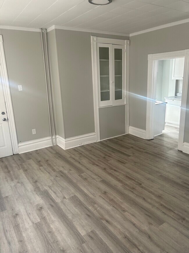 Foto del edificio - 1005 Broadway St