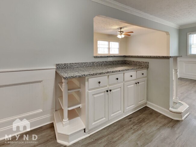 Foto del edificio - 223 Hillcrest Dr