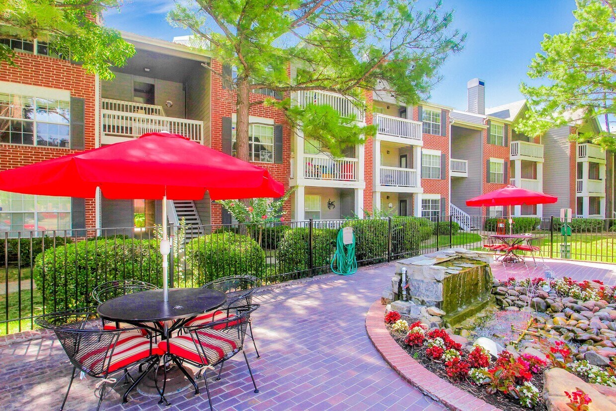 Foto principal - Greenbriar Apartments