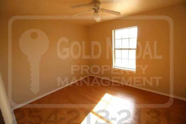Building Photo - 5713 Redstone Dr