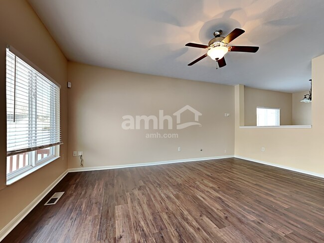 Foto del edificio - 4111 King Bird Ln