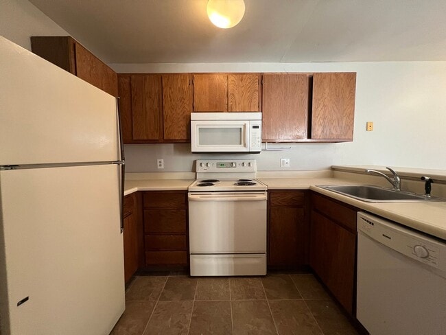 Building Photo - Boardwalk4501 (KC-AM)