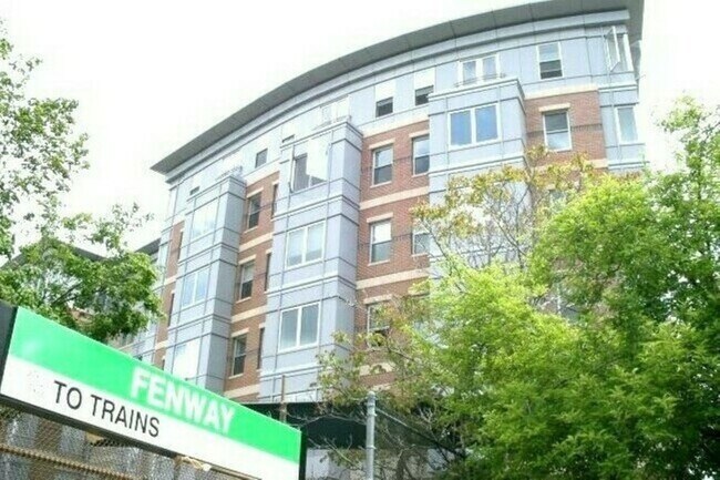 Foto del edificio - 16 Miner St