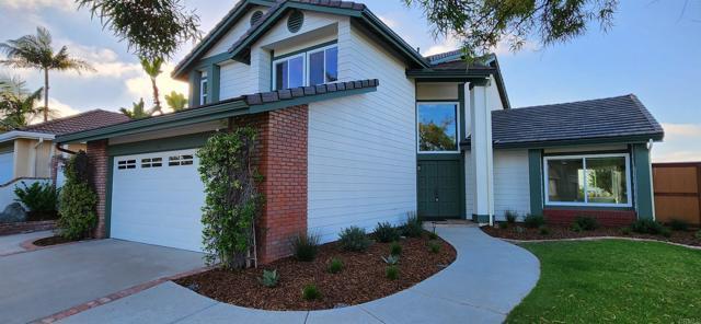 Building Photo - 1420 Tres Hermanas Way
