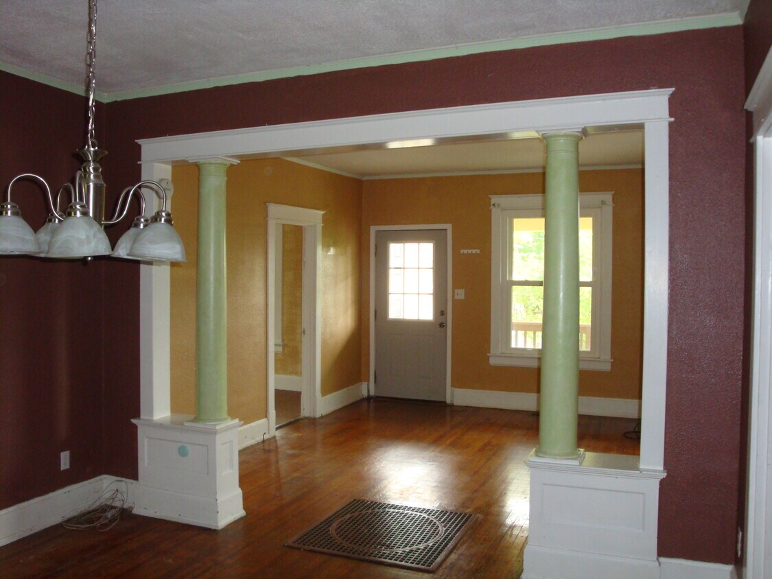 2608 Walnut St, Alton, IL 62002 House Rental in Alton, IL