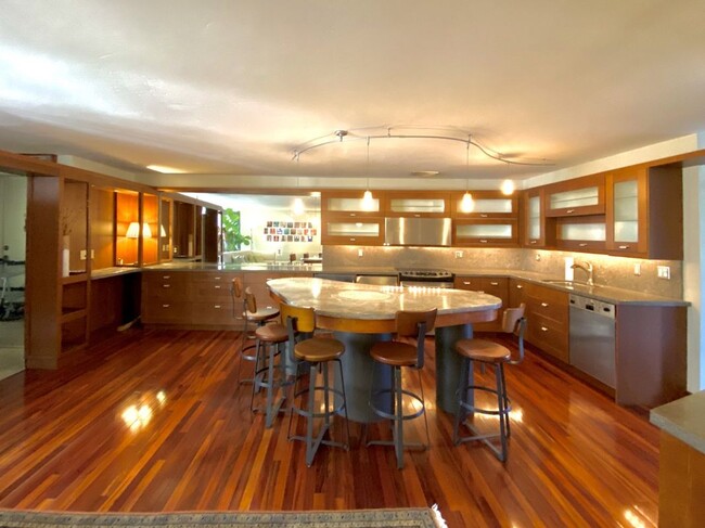 Foto del edificio - 7811 Eads Ave