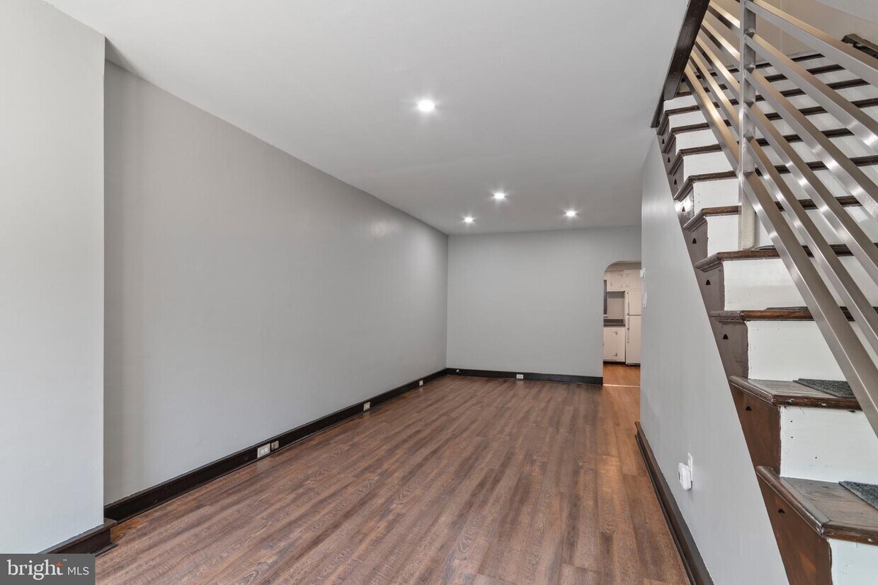 Foto principal - 3386 Agate St