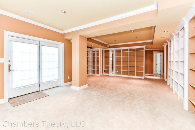 Building Photo - 6 br, 5.5 bath House - 10522 Dunn Meadow Rd.