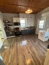 Building Photo - 75 Duke St