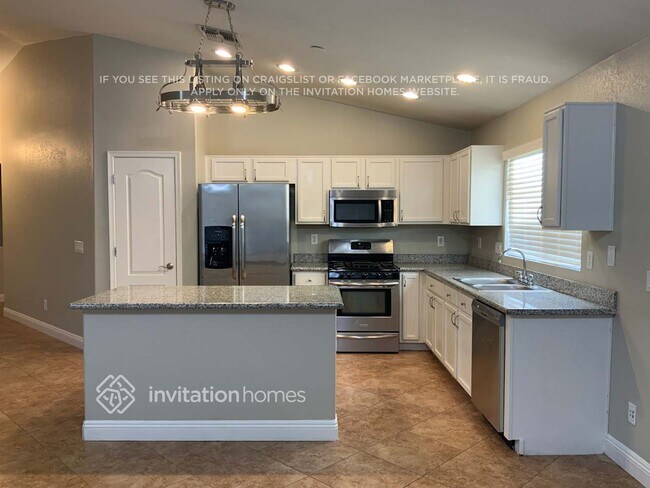 Foto del edificio - 1400 E Vernoa St