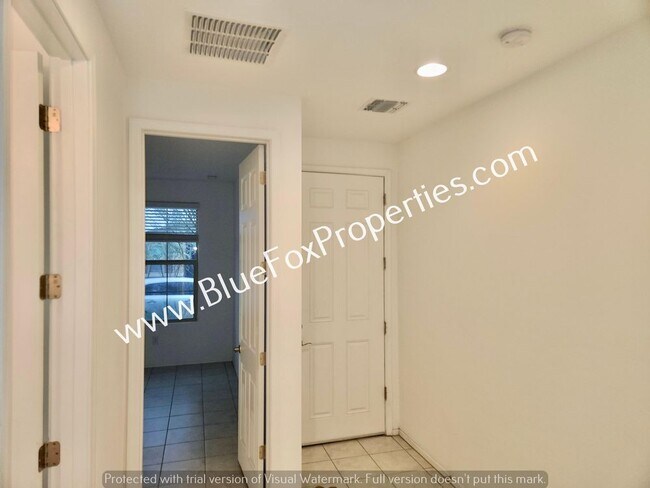 Building Photo - 10897 W Sarabella Dr