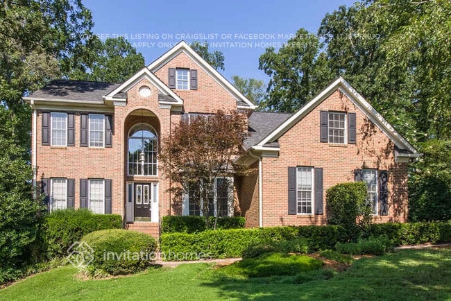 Building Photo - 7000 Weddington Brook Dr