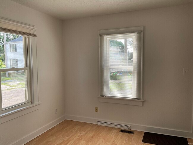 Foto del edificio - 1411 N Anthony Blvd