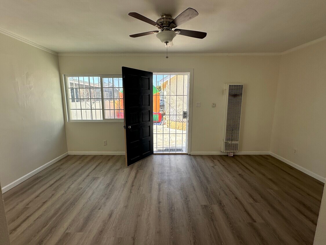 Sala de estar - 624 W 49th St