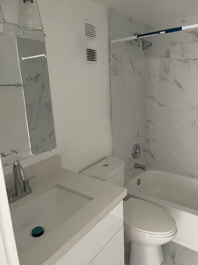 Master Bathroom - Boardwalk at Inverrary