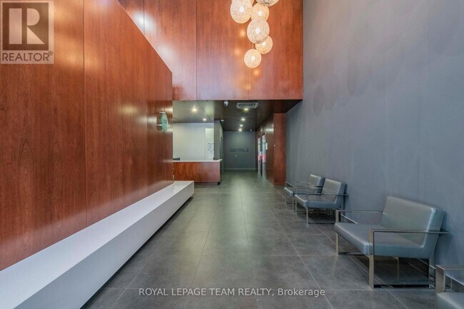 Photo du bâtiment - 360 McLeod St