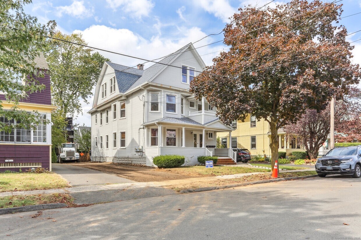 Primary Photo - 65 Blakeman Pl