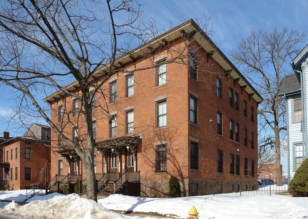 Building Photo - 40-44 Alden St