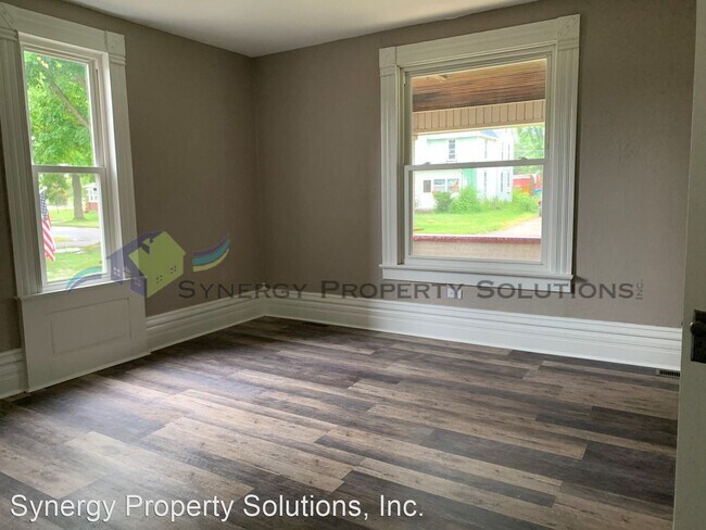 Foto del edificio - 4 br, 2 bath House - N. Pearl St 332 Crawford