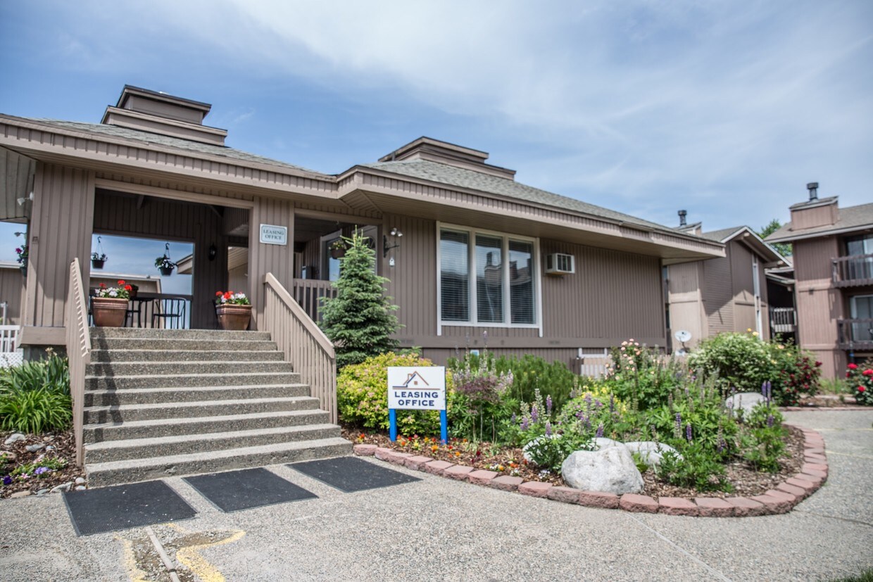 Greenrich Village Apartments 1815 N Hutchinson Rd Spokane, WA