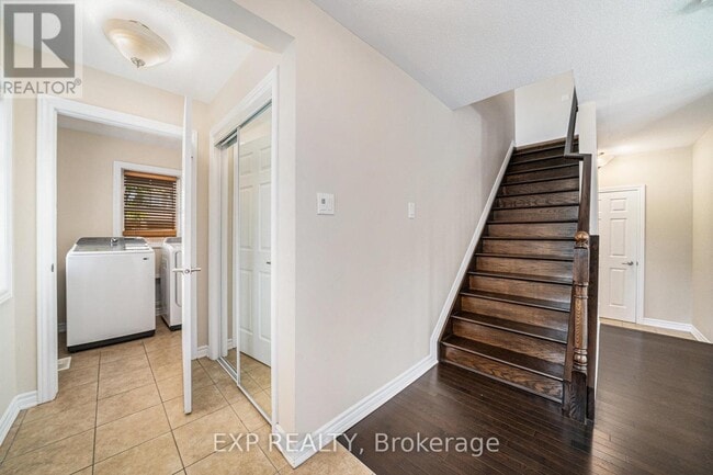 Building Photo - 301 Gallantry Way