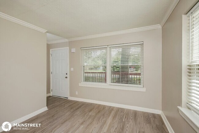Building Photo - 4422 Dohn Ave