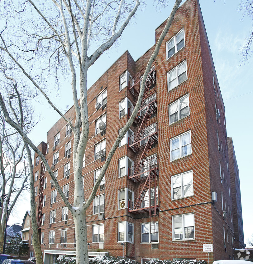 Building Photo - Stratford House