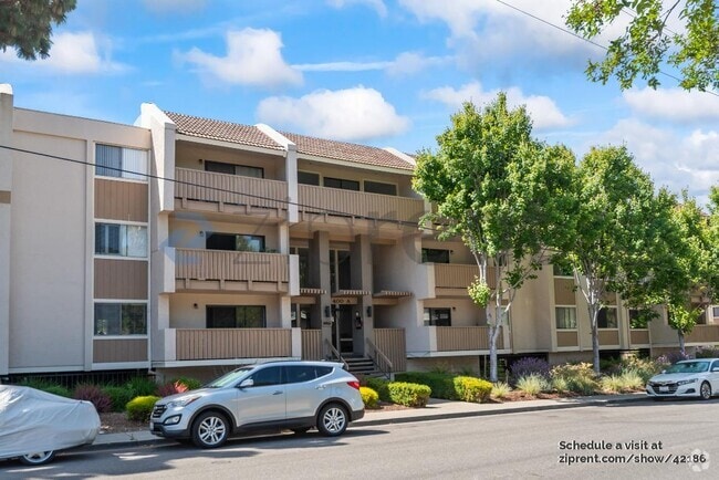 Building Photo - 400 Ortega Ave