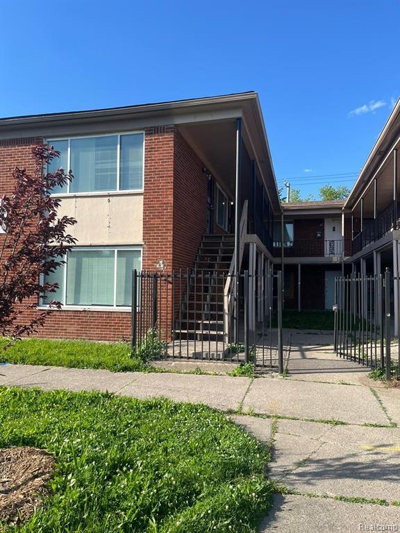 Building Photo - 10400 Whittier Ave