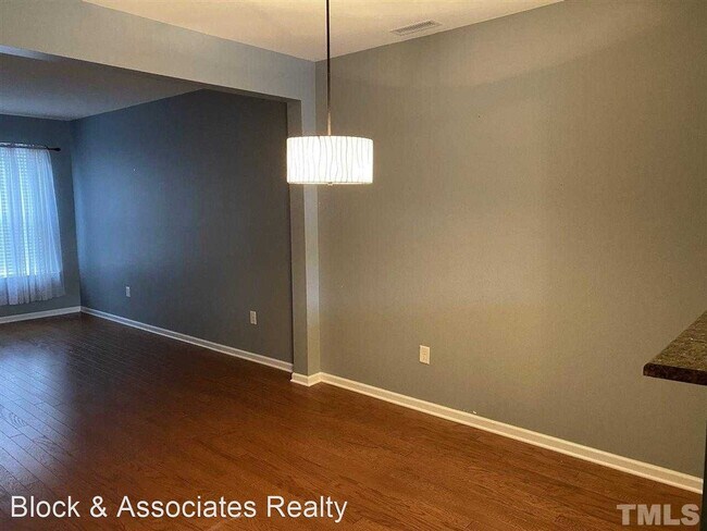 Building Photo - 2962 Berkeley Springs Pl