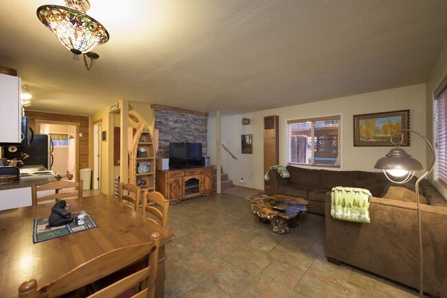 Foto del edificio - Unfurnished 3 bedroom 1 bathroom cabin