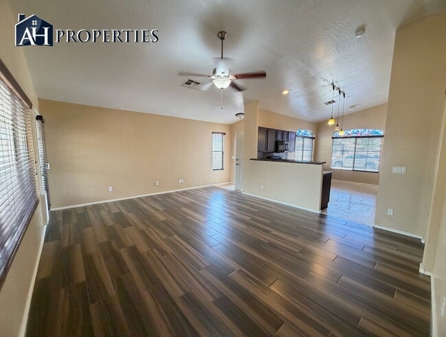 Photo - 9543 W SUNNYSLOPE LN House