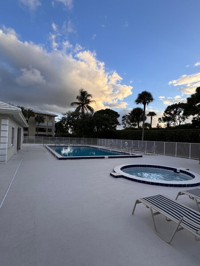 Foto del edificio - 3507 Village Blvd