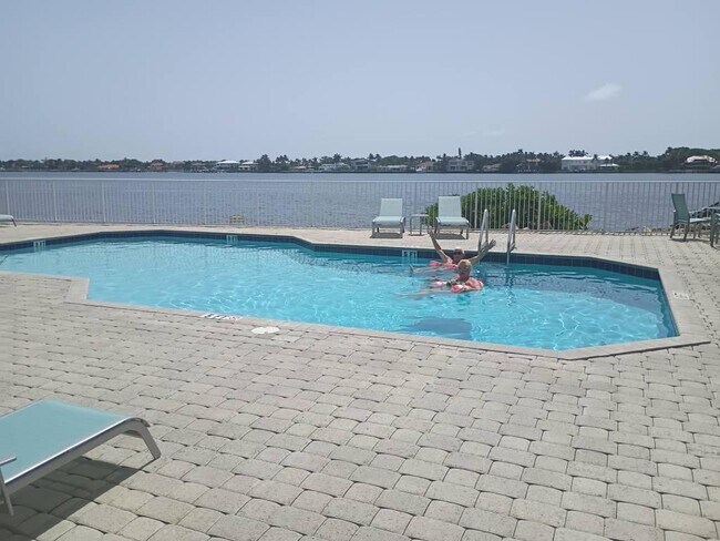 Foto del edificio - 142 Barefoot Cove